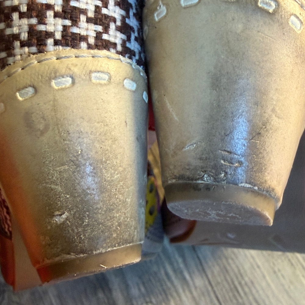 L’artiste Chunky Heel Sandals- size 40 (9 US) - Picture 7 of 7